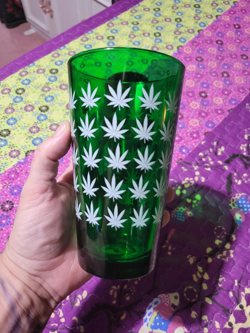 Stonerware Green And Black Pint Glasses with Leaf Print